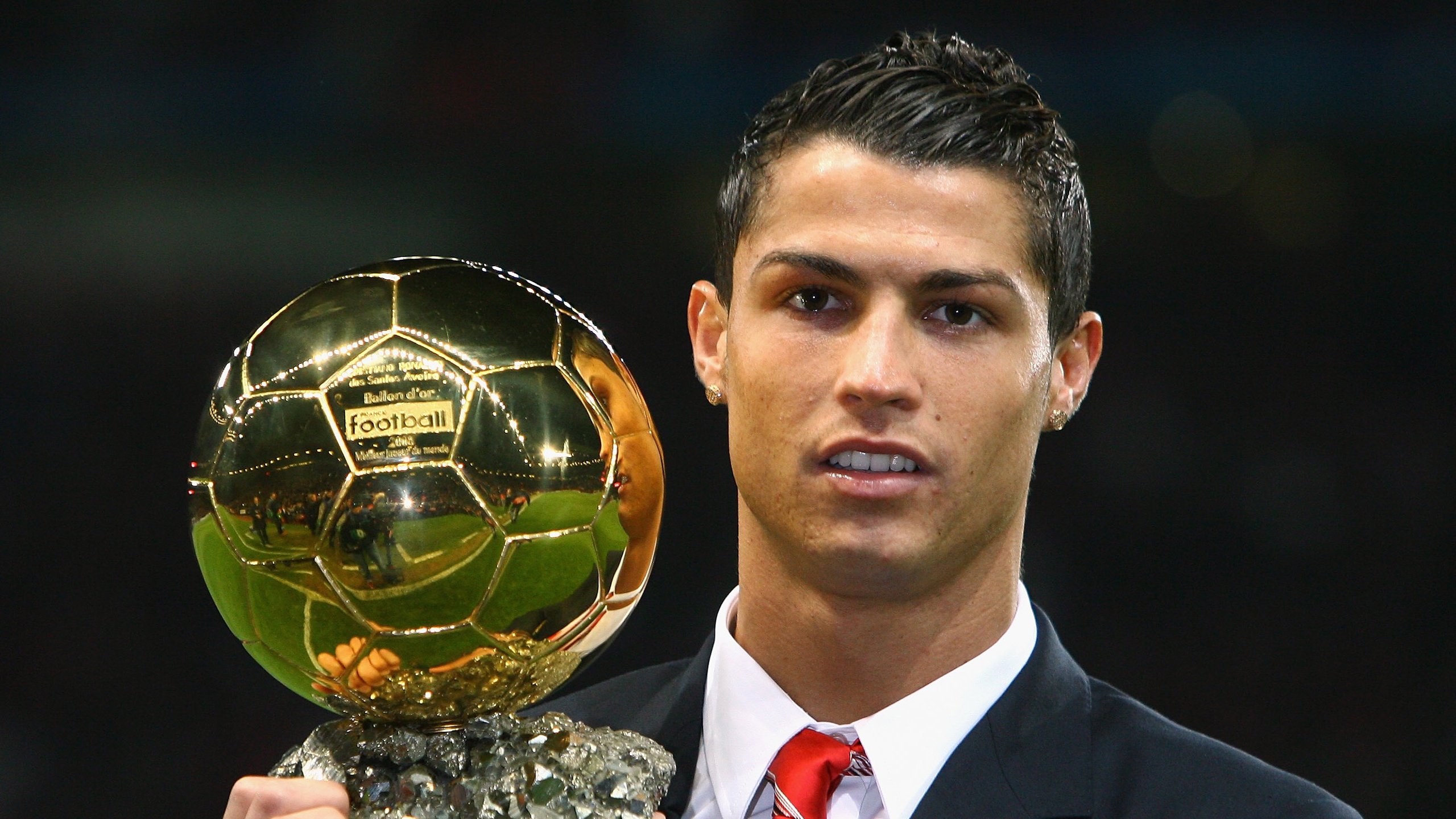 开云体育保障-圣吉卢瓦联队通过数据驱动的引援策略取得成功。